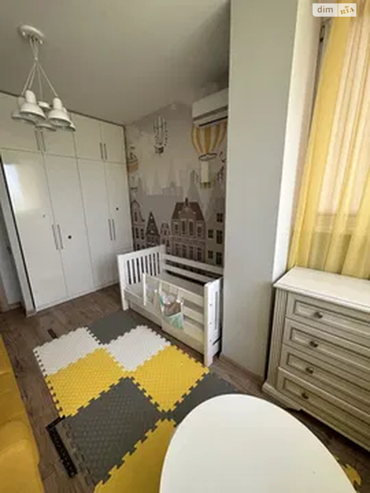 Продаж трикімнатної квартири в Києві, на вул. Казармена 6А, фото 1 Продаж трикімнатної квартири в Києві, на вул. Казармена 6А, фото 1