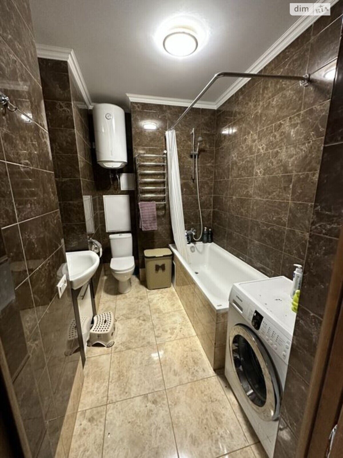 Продаж трикімнатної квартири в Києві, на вул. Казармена 6А, фото 1 Продаж трикімнатної квартири в Києві, на вул. Казармена 6А, фото 1