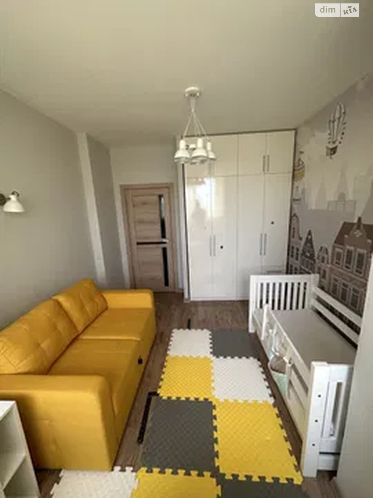 Продаж трикімнатної квартири в Києві, на вул. Казармена 6А, фото 1 Продаж трикімнатної квартири в Києві, на вул. Казармена 6А, фото 1