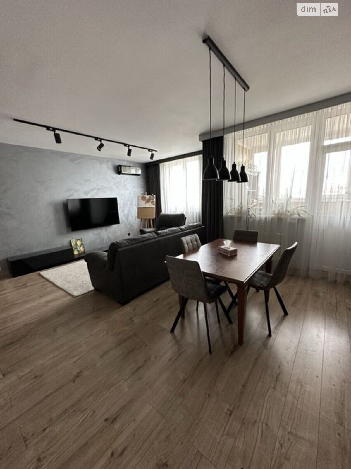 Продаж трикімнатної квартири в Києві, на вул. Казармена 6А, фото 1 Продаж трикімнатної квартири в Києві, на вул. Казармена 6А, фото 1