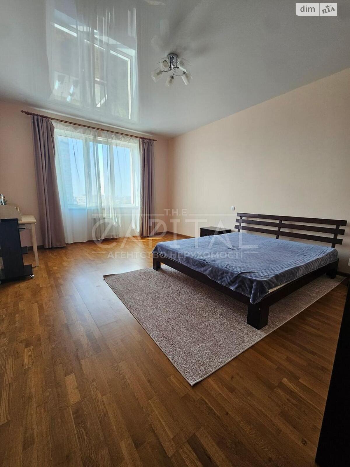 Продажа трехкомнатной квартиры в Киеве, на ул. Кирилло-Мефодиевская 2, фото 1