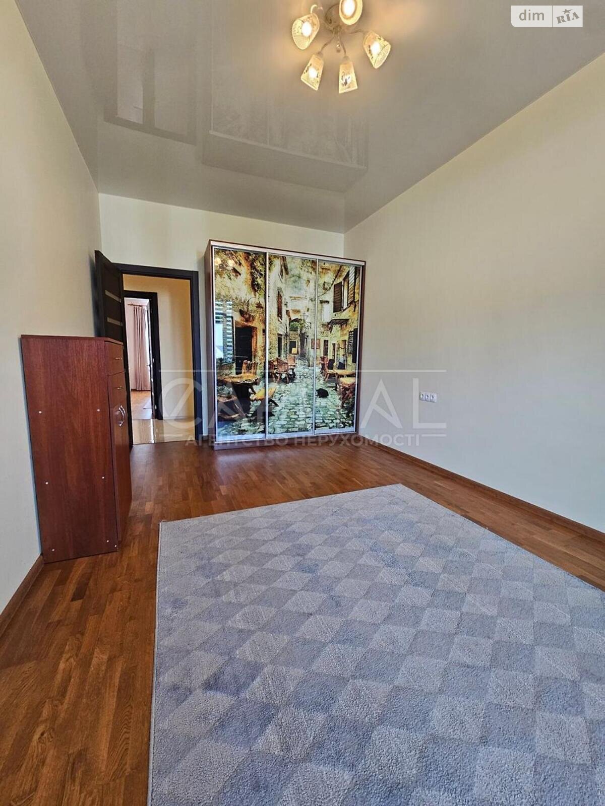 Продажа трехкомнатной квартиры в Киеве, на ул. Кирилло-Мефодиевская 2, фото 1