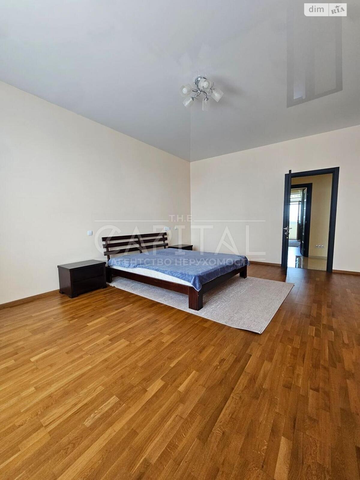 Продажа трехкомнатной квартиры в Киеве, на ул. Кирилло-Мефодиевская 2, фото 1