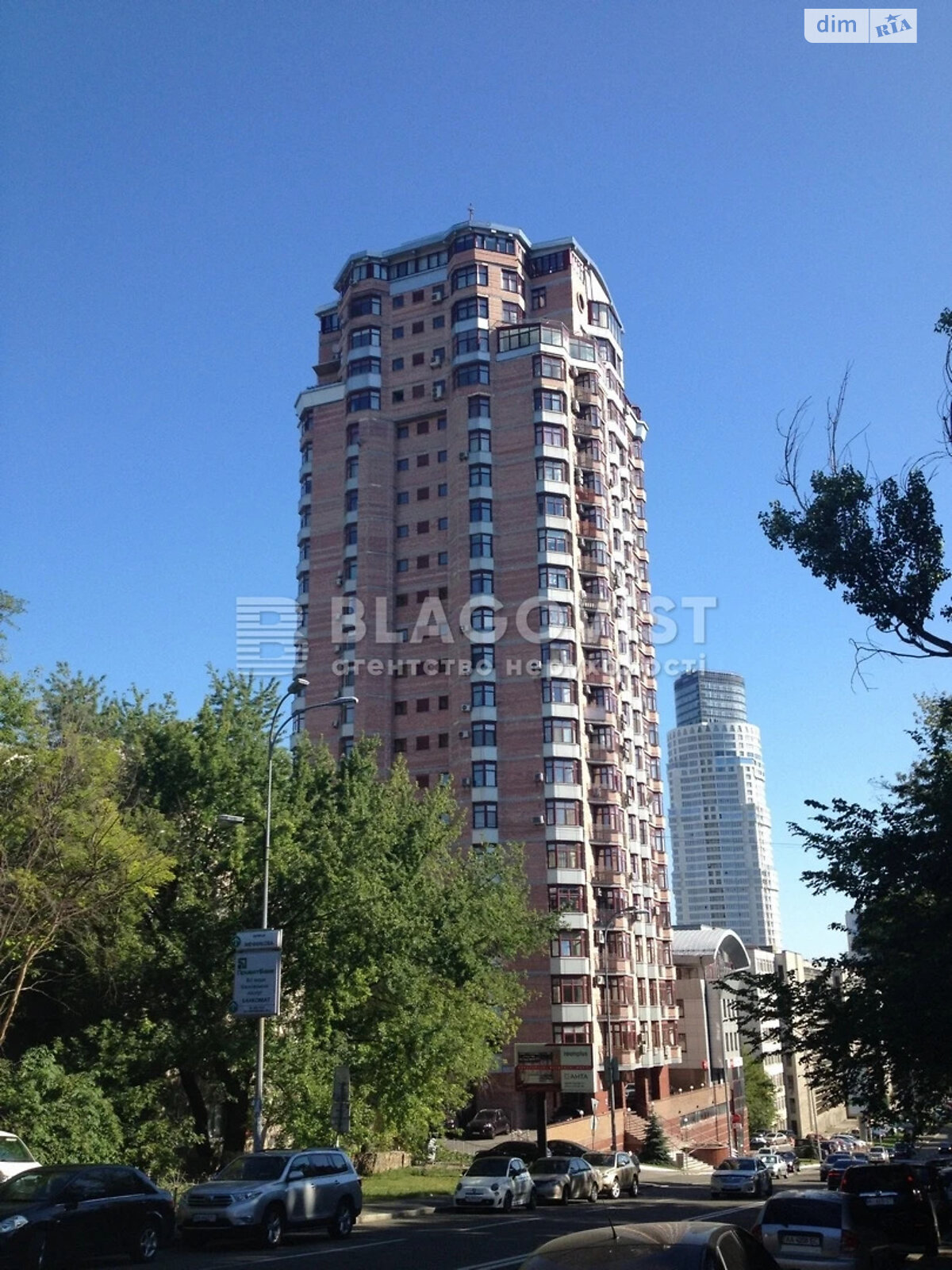 Продажа четырехкомнатной квартиры в Киеве, на спуск Кловский 5, фото 1 Продажа четырехкомнатной квартиры в Киеве, на спуск Кловский 5, фото 1