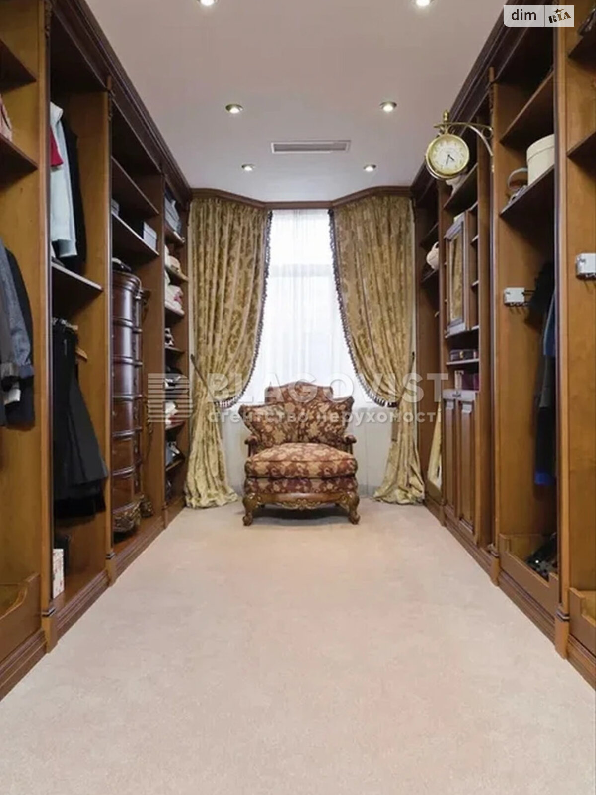 Продажа четырехкомнатной квартиры в Киеве, на спуск Кловский 5, фото 1 Продажа четырехкомнатной квартиры в Киеве, на спуск Кловский 5, фото 1