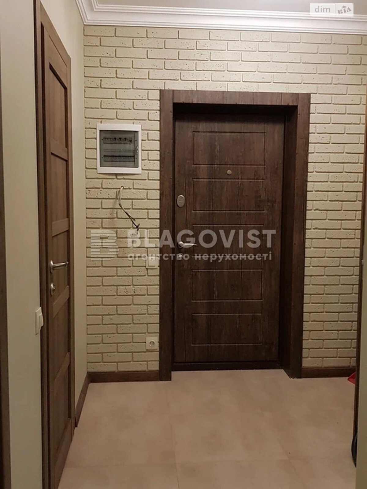 Продаж однокімнатної квартири в Києві, на вул. Князя Романа Мстиславича 28, фото 1