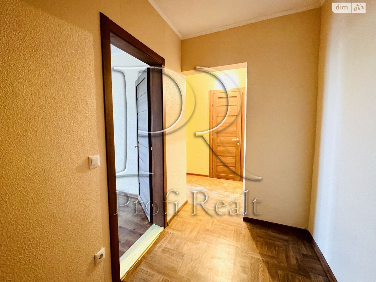 Продажа трехкомнатной квартиры в Киеве, на ул. Коноплянская 22Б, фото 1 Продажа трехкомнатной квартиры в Киеве, на ул. Коноплянская 22Б, фото 1