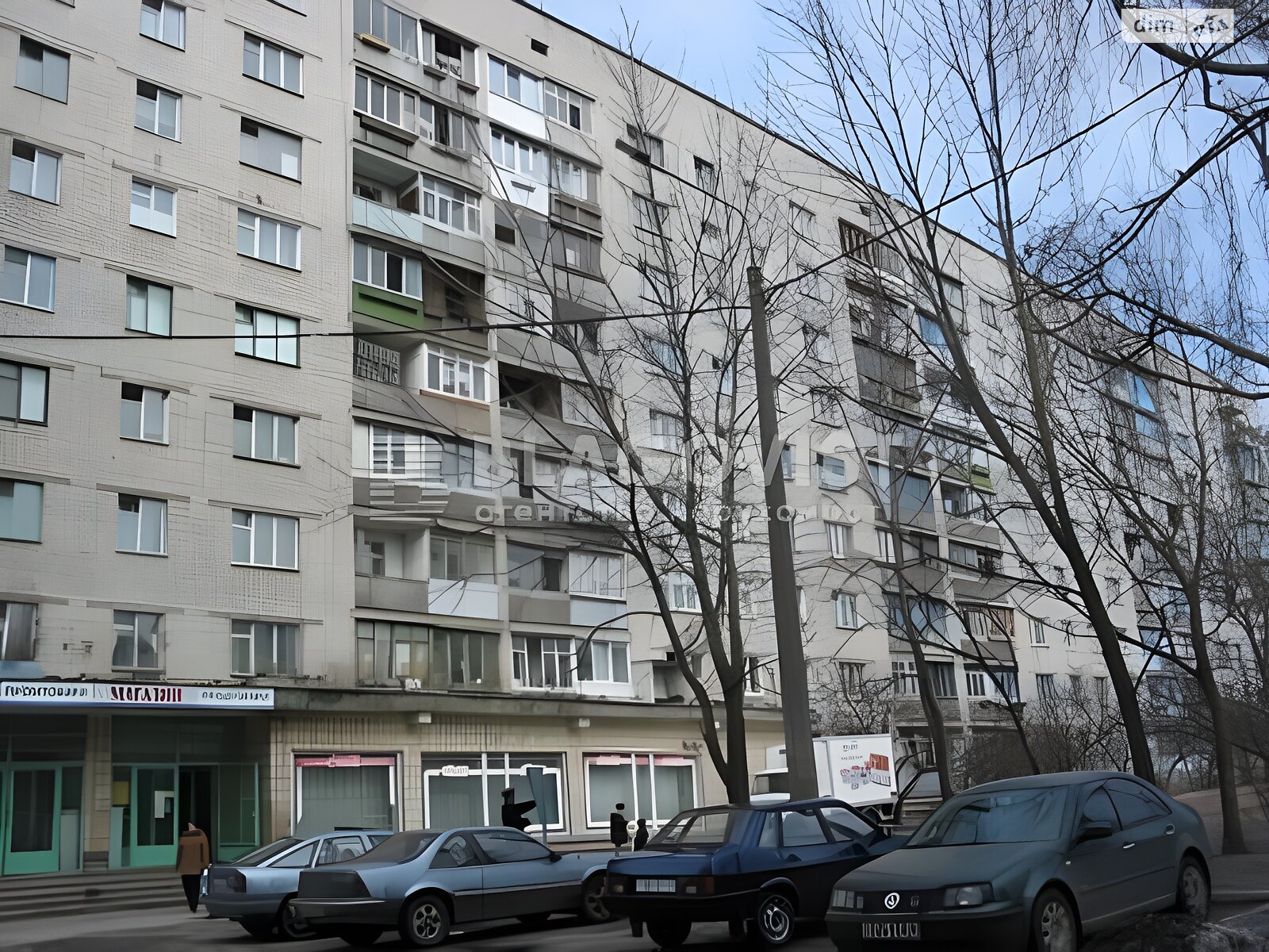 Продажа трехкомнатной квартиры в Киеве, на ул. Новопироговская 31, район Корчеватое фото 1 Продажа трехкомнатной квартиры в Киеве, на ул. Новопироговская 31, район Корчеватое фото 1
