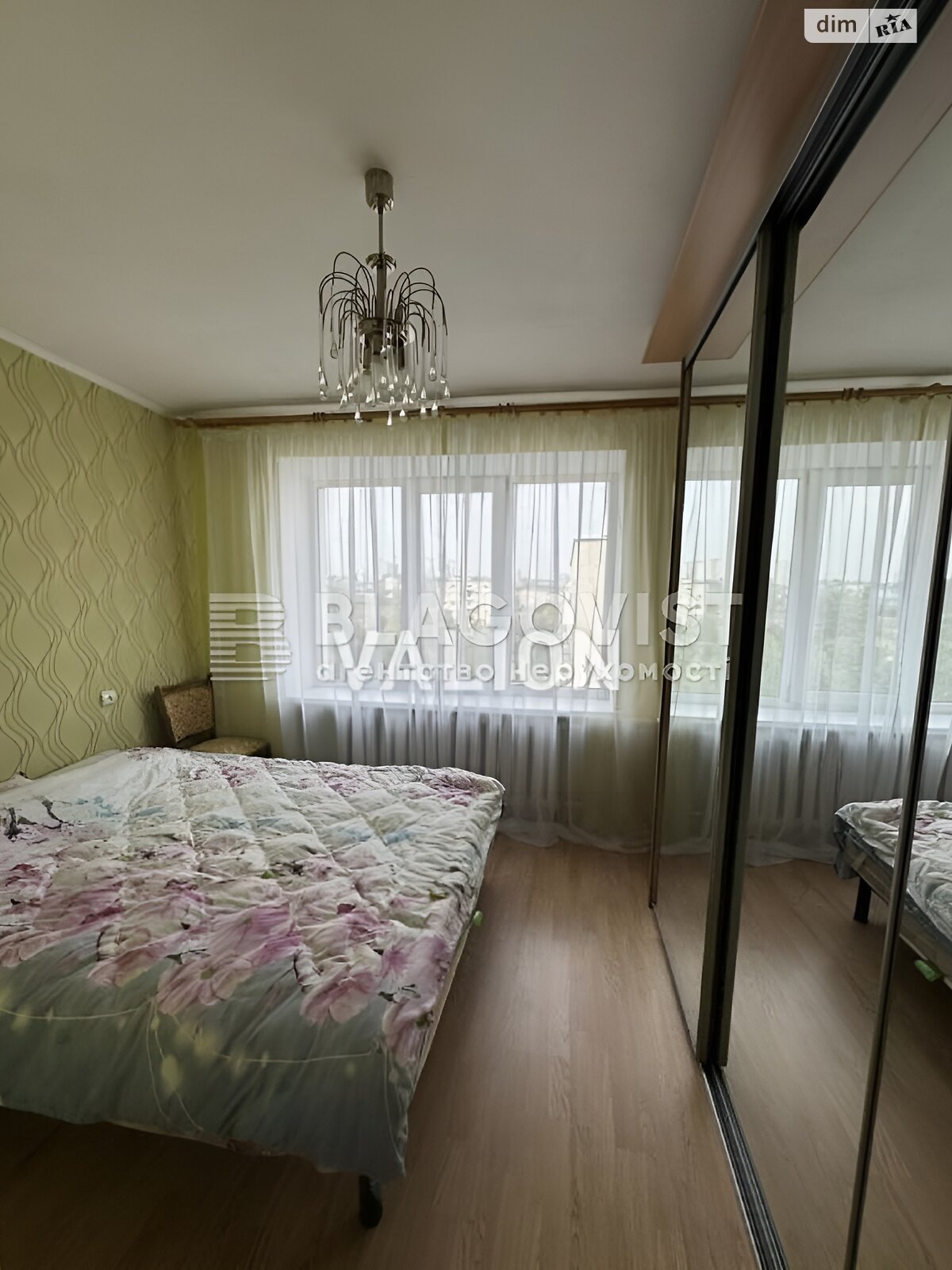 Продажа трехкомнатной квартиры в Киеве, на ул. Новопироговская 31, район Корчеватое фото 1 Продажа трехкомнатной квартиры в Киеве, на ул. Новопироговская 31, район Корчеватое фото 1
