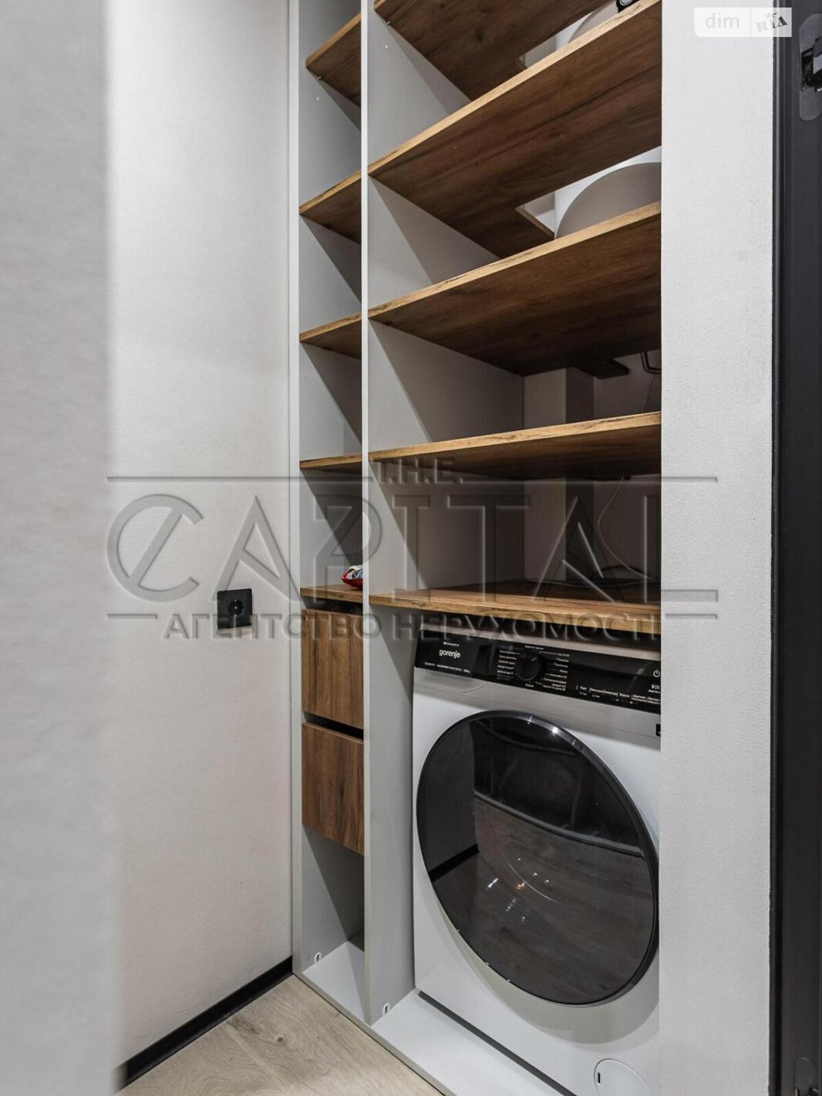 Продажа трехкомнатной квартиры в Киеве, на шоссе Столичное, район Корчеватое фото 1 Продажа трехкомнатной квартиры в Киеве, на шоссе Столичное, район Корчеватое фото 1