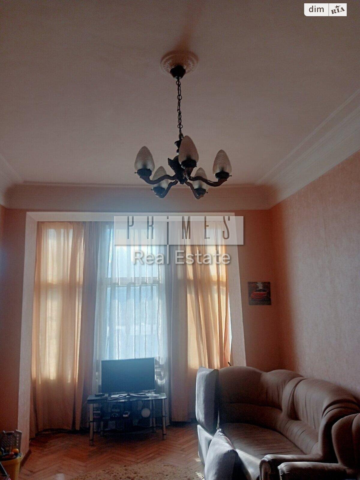 Продажа двухкомнатной квартиры в Киеве, на ул. Крещатик, фото 1 Продажа двухкомнатной квартиры в Киеве, на ул. Крещатик, фото 1