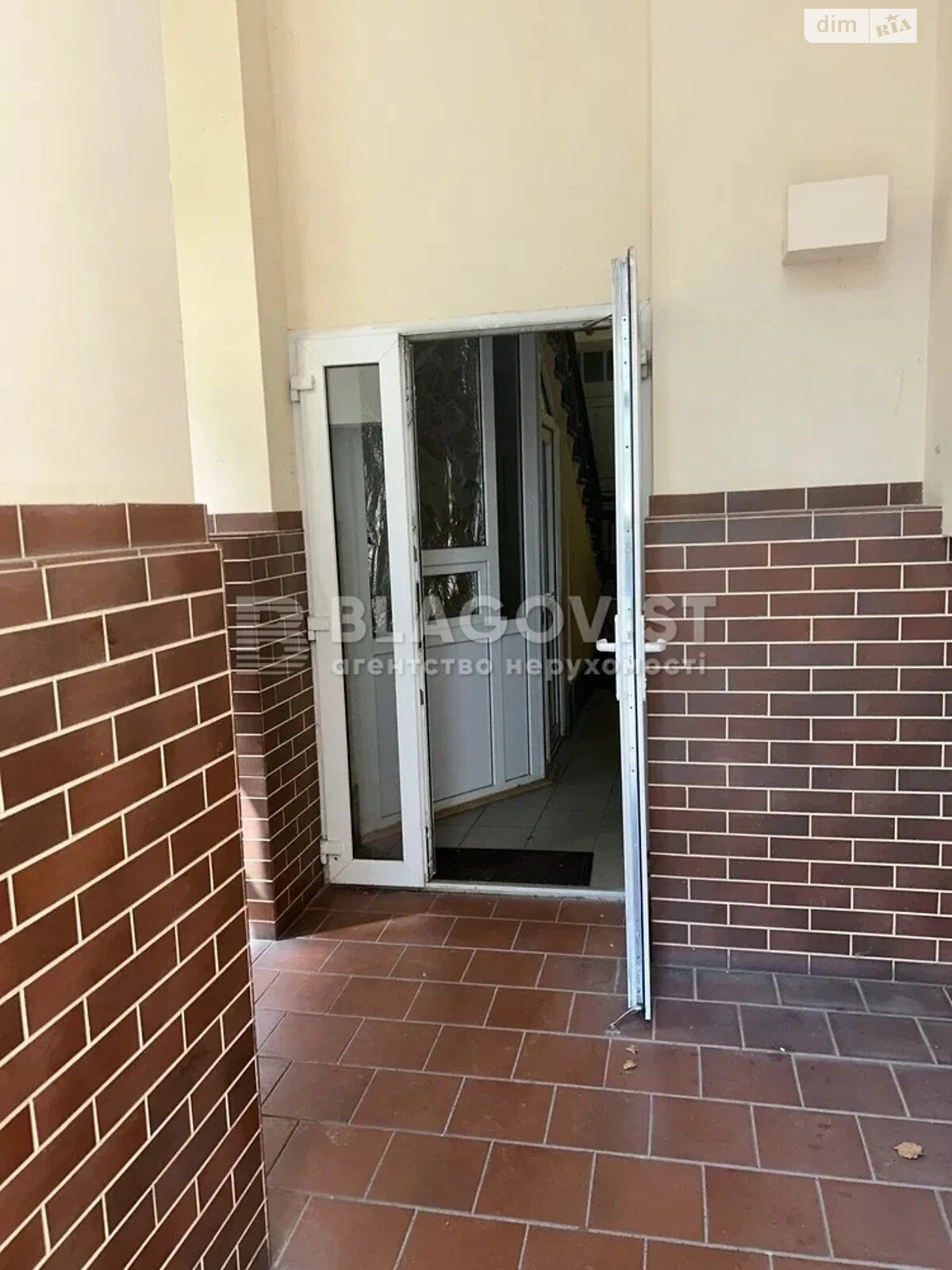 Продажа трехкомнатной квартиры в Киеве, на пер. Бехтеревский 13А, район Кудрявец фото 1 Продажа трехкомнатной квартиры в Киеве, на пер. Бехтеревский 13А, район Кудрявец фото 1