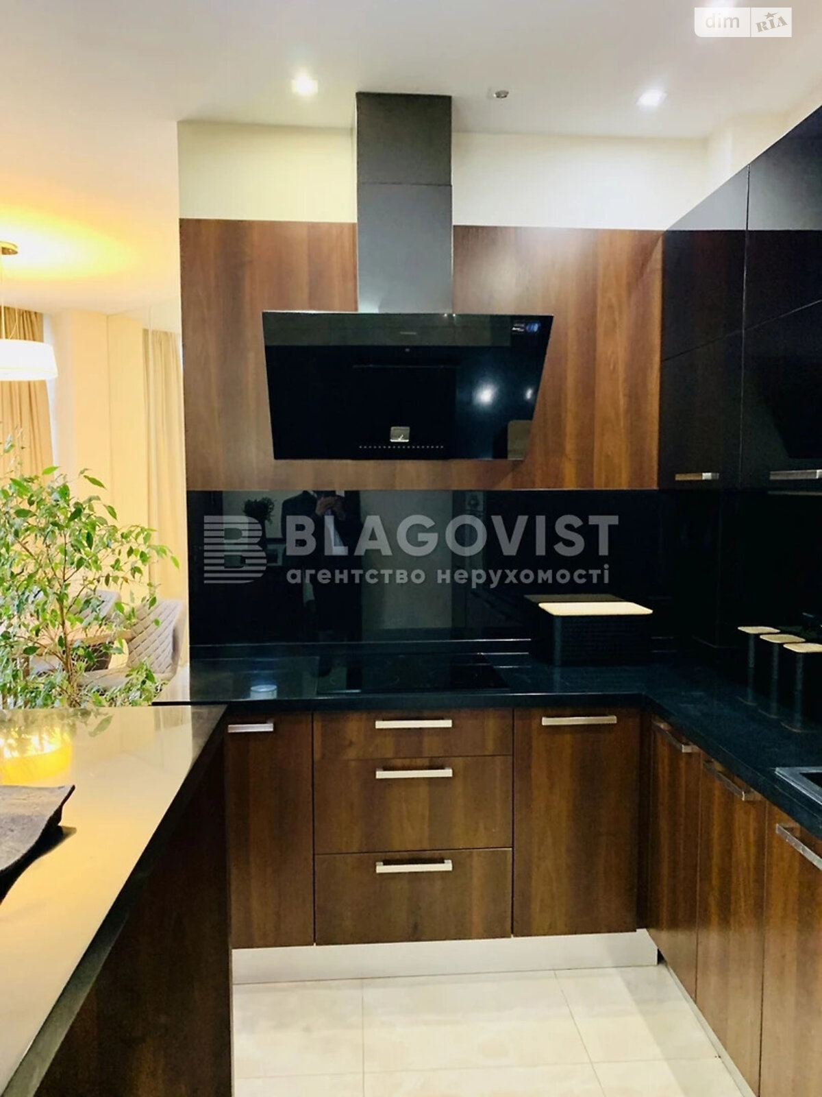 Продажа трехкомнатной квартиры в Киеве, на ул. Глубочицкая 32А, район Кудрявец фото 1 Продажа трехкомнатной квартиры в Киеве, на ул. Глубочицкая 32А, район Кудрявец фото 1