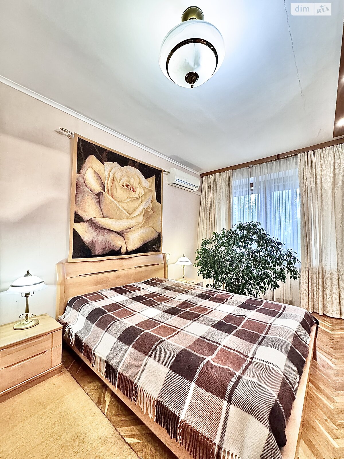 Продаж чотирикімнатної квартири в Києві, на вул. Гоголівська 36-40, район Кудрявець фото 1 Продаж чотирикімнатної квартири в Києві, на вул. Гоголівська 36-40, район Кудрявець фото 1