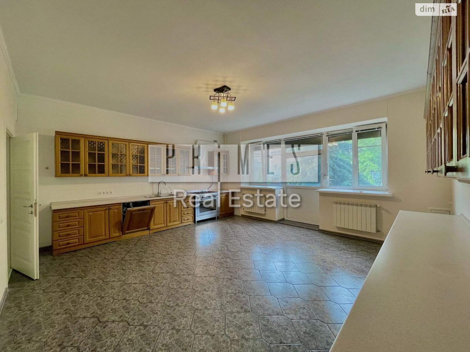 Продажа пятикомнатной квартиры в Киеве, на ул. Пилиповская 7, район Кудрявец фото 1 Продажа пятикомнатной квартиры в Киеве, на ул. Пилиповская 7, район Кудрявец фото 1