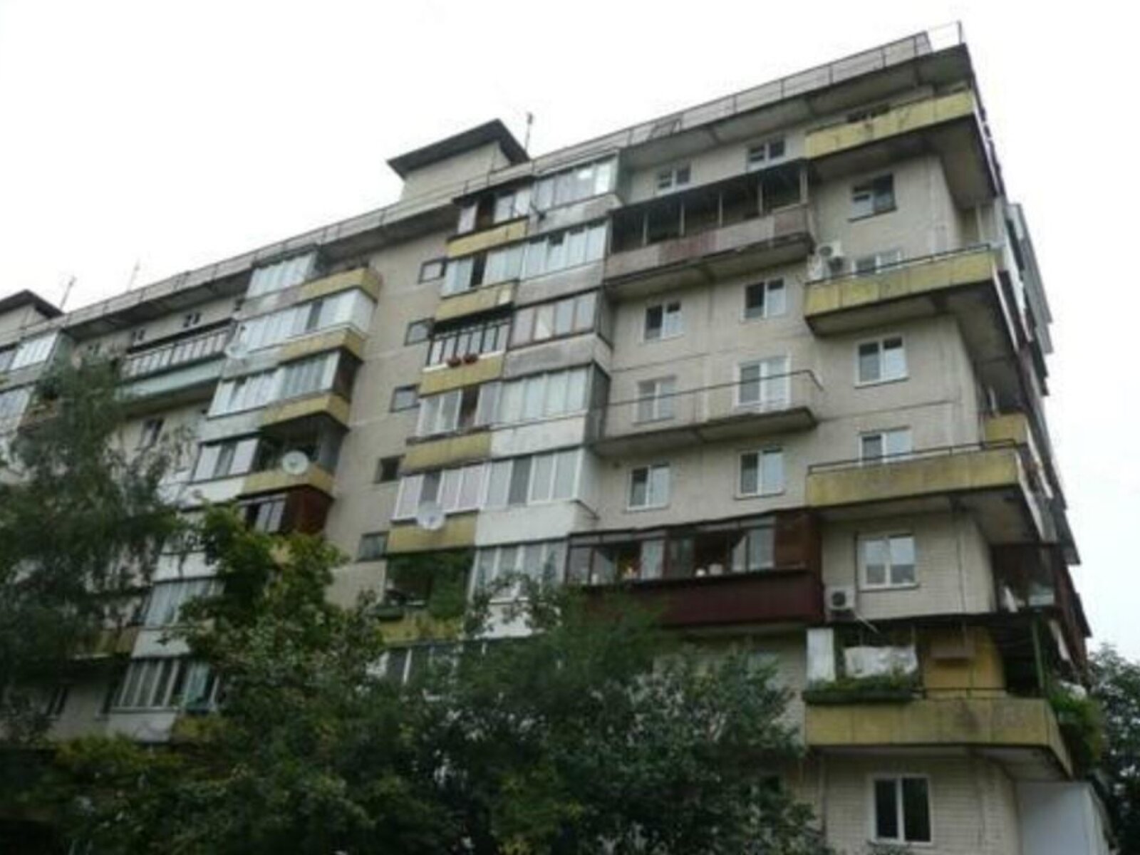 Продажа трехкомнатной квартиры в Киеве, на ул. Автозаводская 25, район Куреневка фото 1