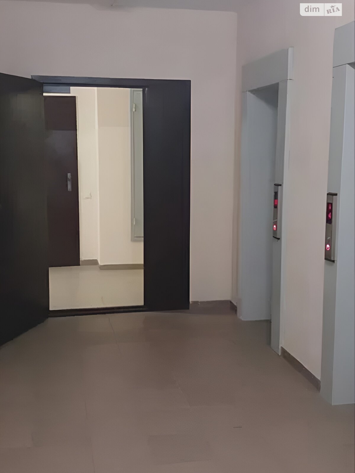 Продажа трехкомнатной квартиры в Киеве, на пер. Балтийский 3А, район Куреневка фото 1 Продажа трехкомнатной квартиры в Киеве, на пер. Балтийский 3А, район Куреневка фото 1