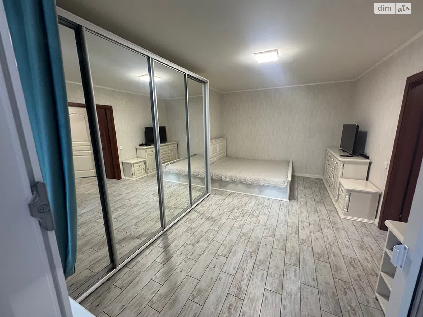 Продаж трикімнатної квартири в Києві, на пров. Балтійський 5, район Куренівка фото 1 Продаж трикімнатної квартири в Києві, на пров. Балтійський 5, район Куренівка фото 1