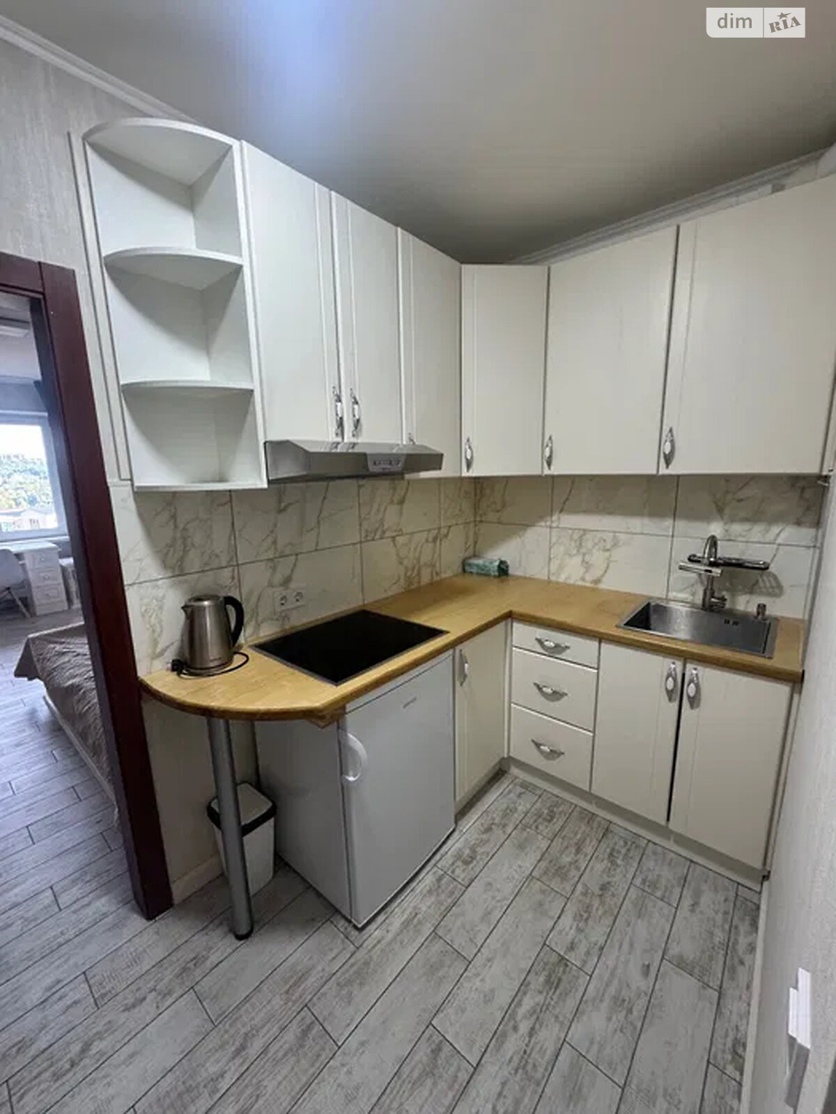 Продаж трикімнатної квартири в Києві, на пров. Балтійський 5, район Куренівка фото 1 Продаж трикімнатної квартири в Києві, на пров. Балтійський 5, район Куренівка фото 1