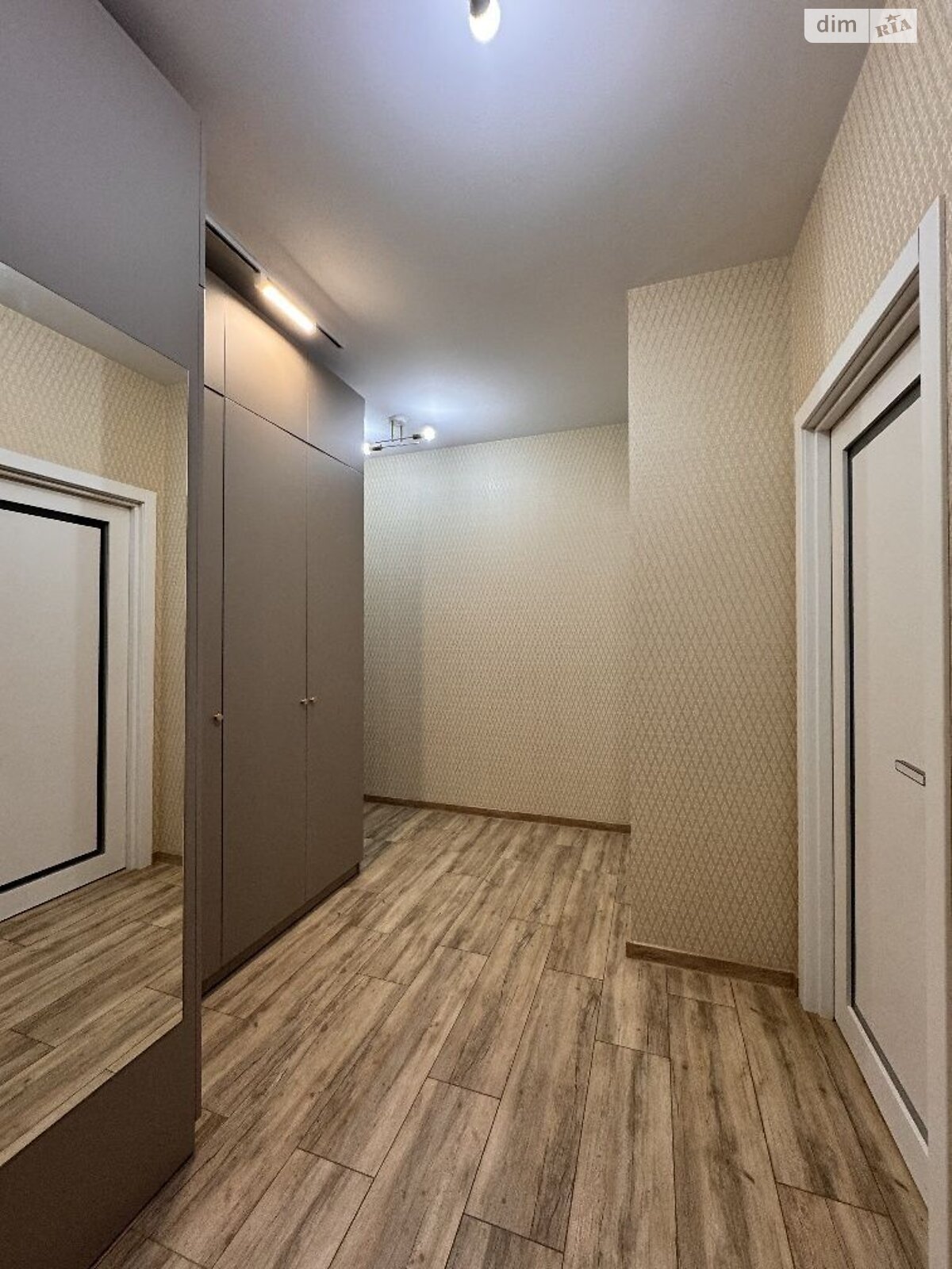 Продажа трехкомнатной квартиры в Киеве, на пер. Балтийский 3, район Куреневка фото 1