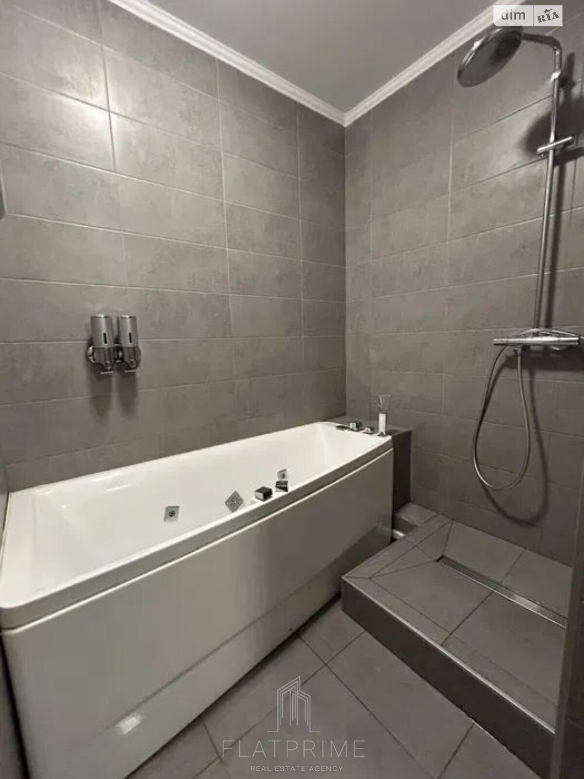 Продажа трехкомнатной квартиры в Киеве, на пер. Балтийский 3А, район Куреневка фото 1