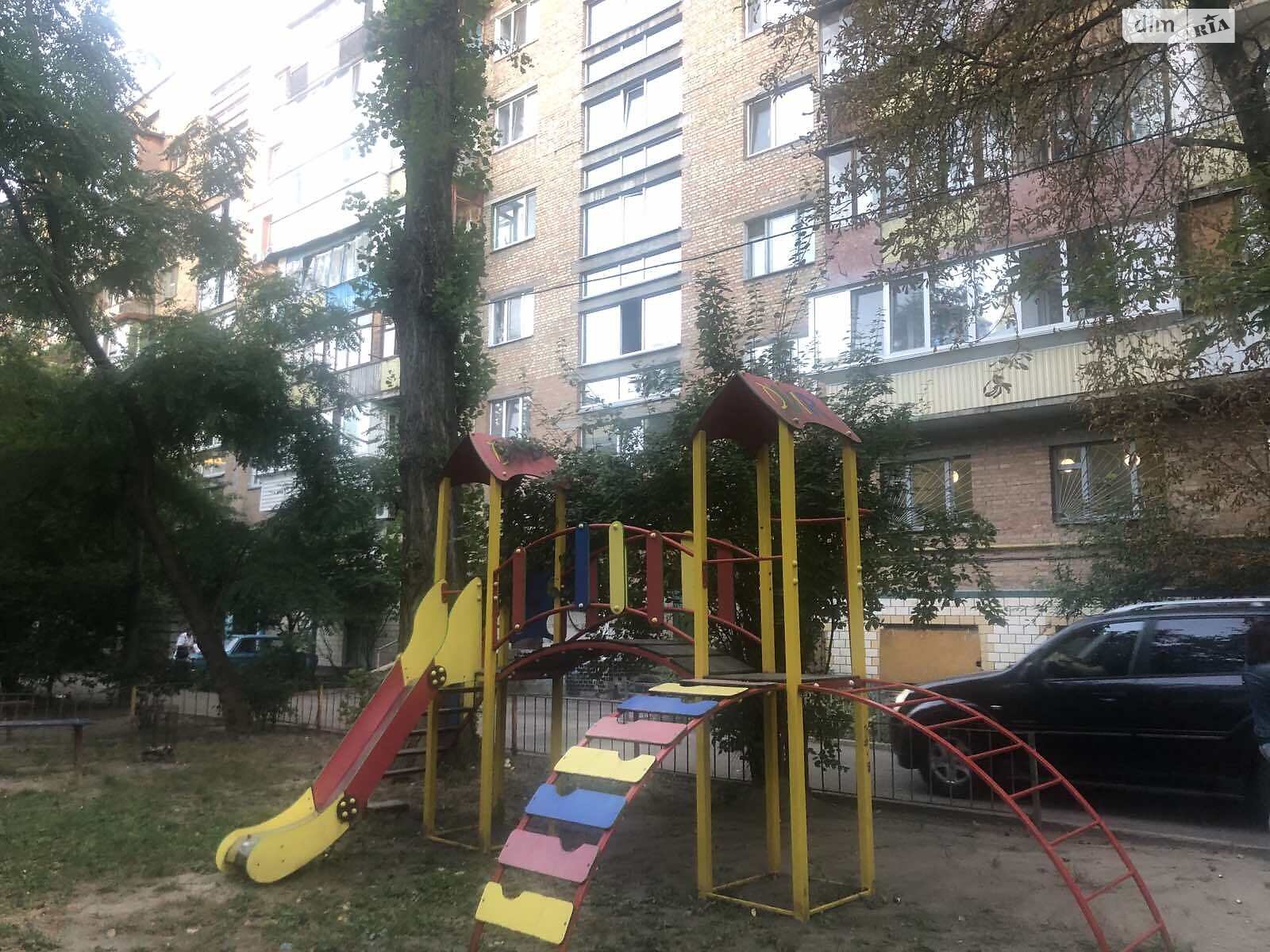 Продажа трехкомнатной квартиры в Киеве, на ул. Кирилловская 116А, район Куреневка фото 1