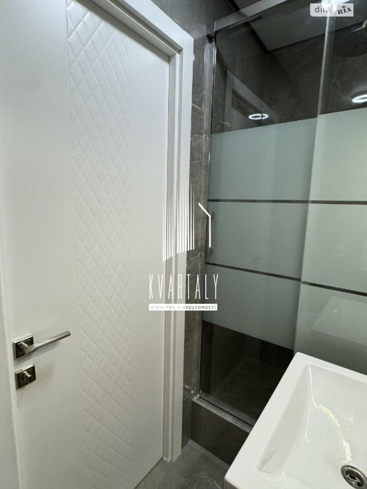 Продажа однокомнатной квартиры в Киеве, на ул. Кирилловская 89, район Куреневка фото 1 Продажа однокомнатной квартиры в Киеве, на ул. Кирилловская 89, район Куреневка фото 1