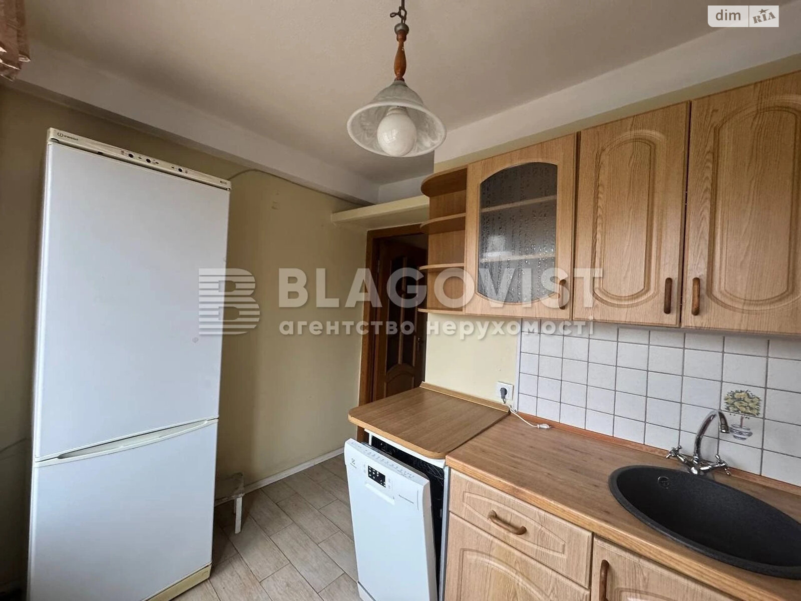 Продажа трехкомнатной квартиры в Киеве, на ул. Кирилловская 115/2, район Куреневка фото 1 Продажа трехкомнатной квартиры в Киеве, на ул. Кирилловская 115/2, район Куреневка фото 1