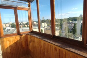 Продаж трикімнатної квартири в Києві, на вул. Кирилівська 127, район Куренівка фото 2