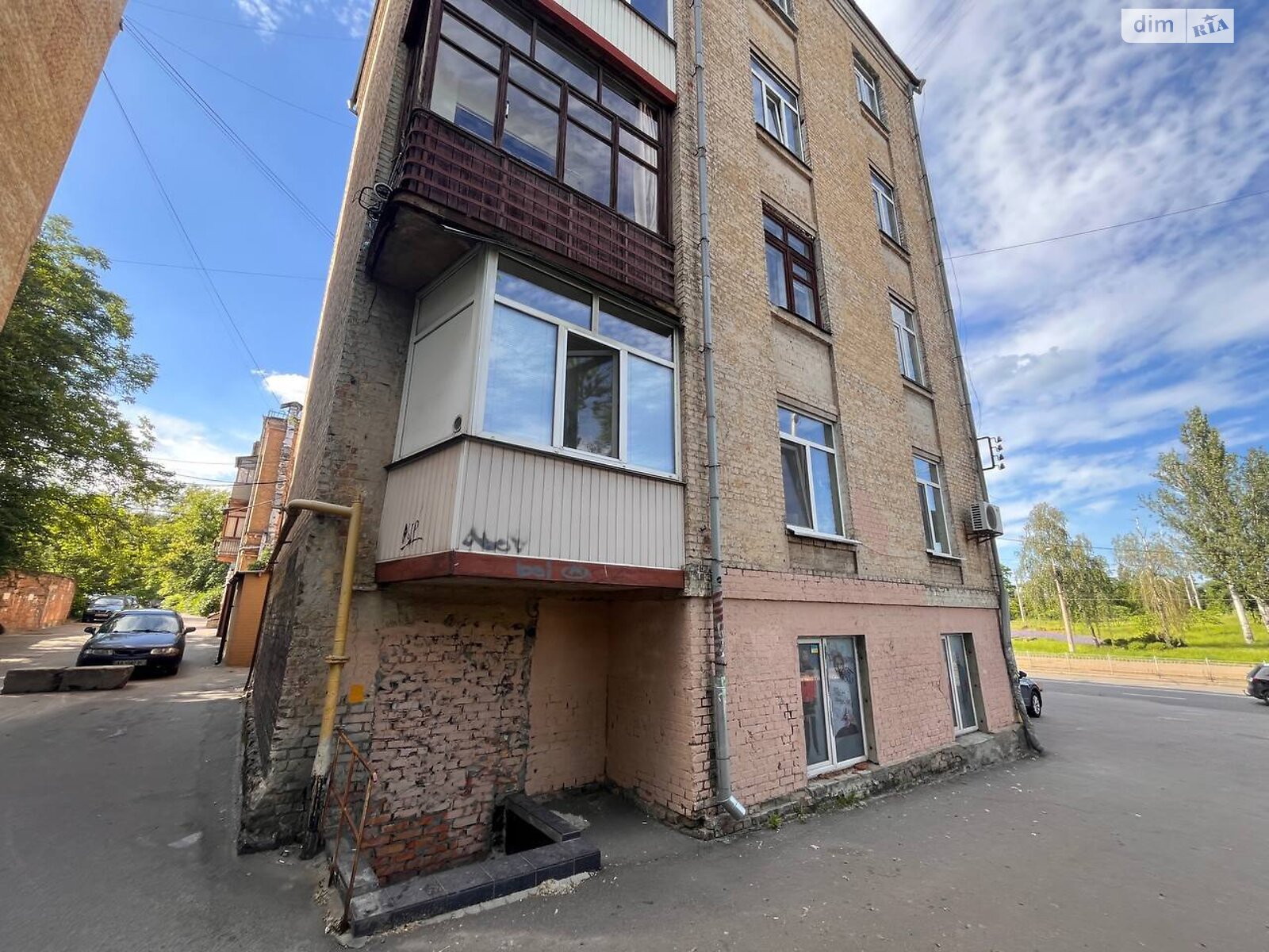 Продажа трехкомнатной квартиры в Киеве, на ул. Кирилловская 109/2, район Куреневка фото 1 Продажа трехкомнатной квартиры в Киеве, на ул. Кирилловская 109/2, район Куреневка фото 1