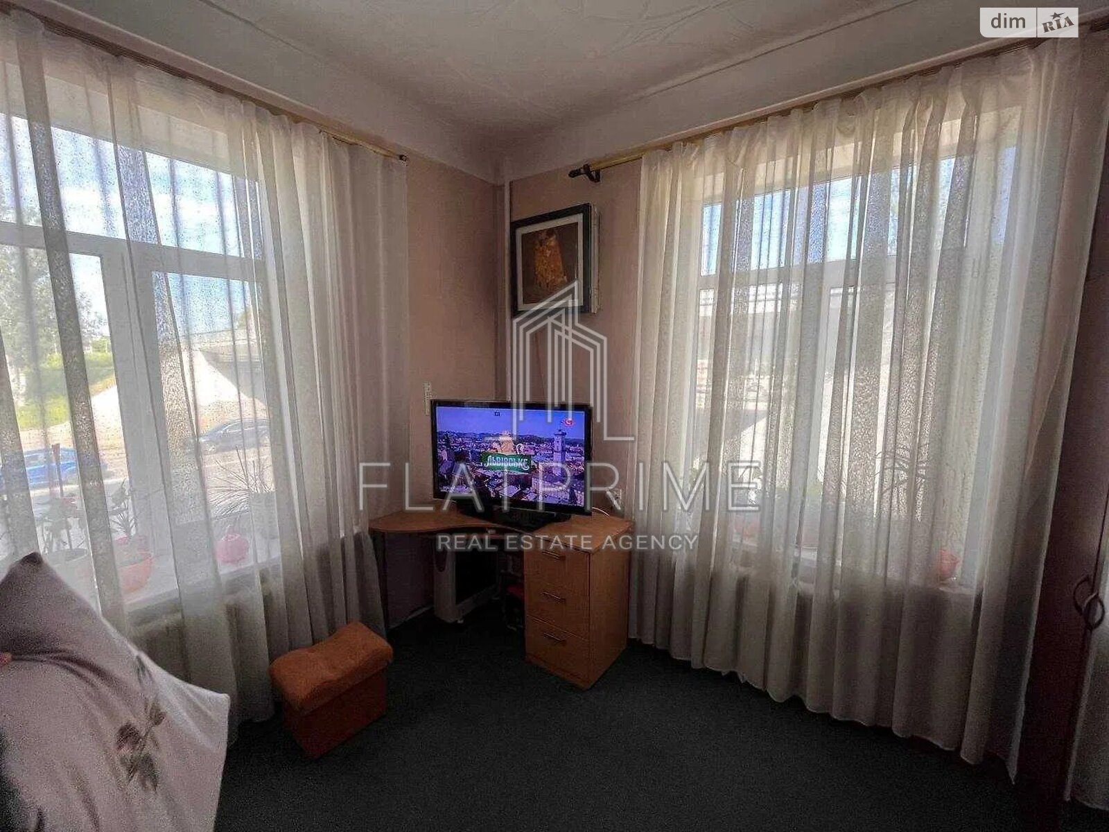 Продажа трехкомнатной квартиры в Киеве, на ул. Кирилловская, район Куреневка фото 1 Продажа трехкомнатной квартиры в Киеве, на ул. Кирилловская, район Куреневка фото 1