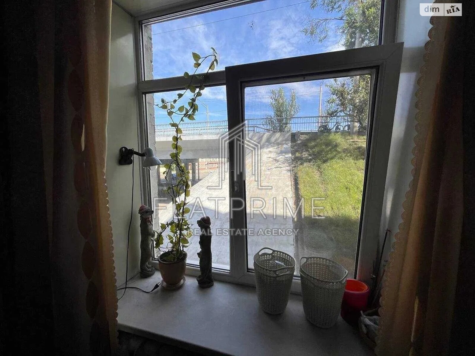 Продажа трехкомнатной квартиры в Киеве, на ул. Кирилловская, район Куреневка фото 1 Продажа трехкомнатной квартиры в Киеве, на ул. Кирилловская, район Куреневка фото 1
