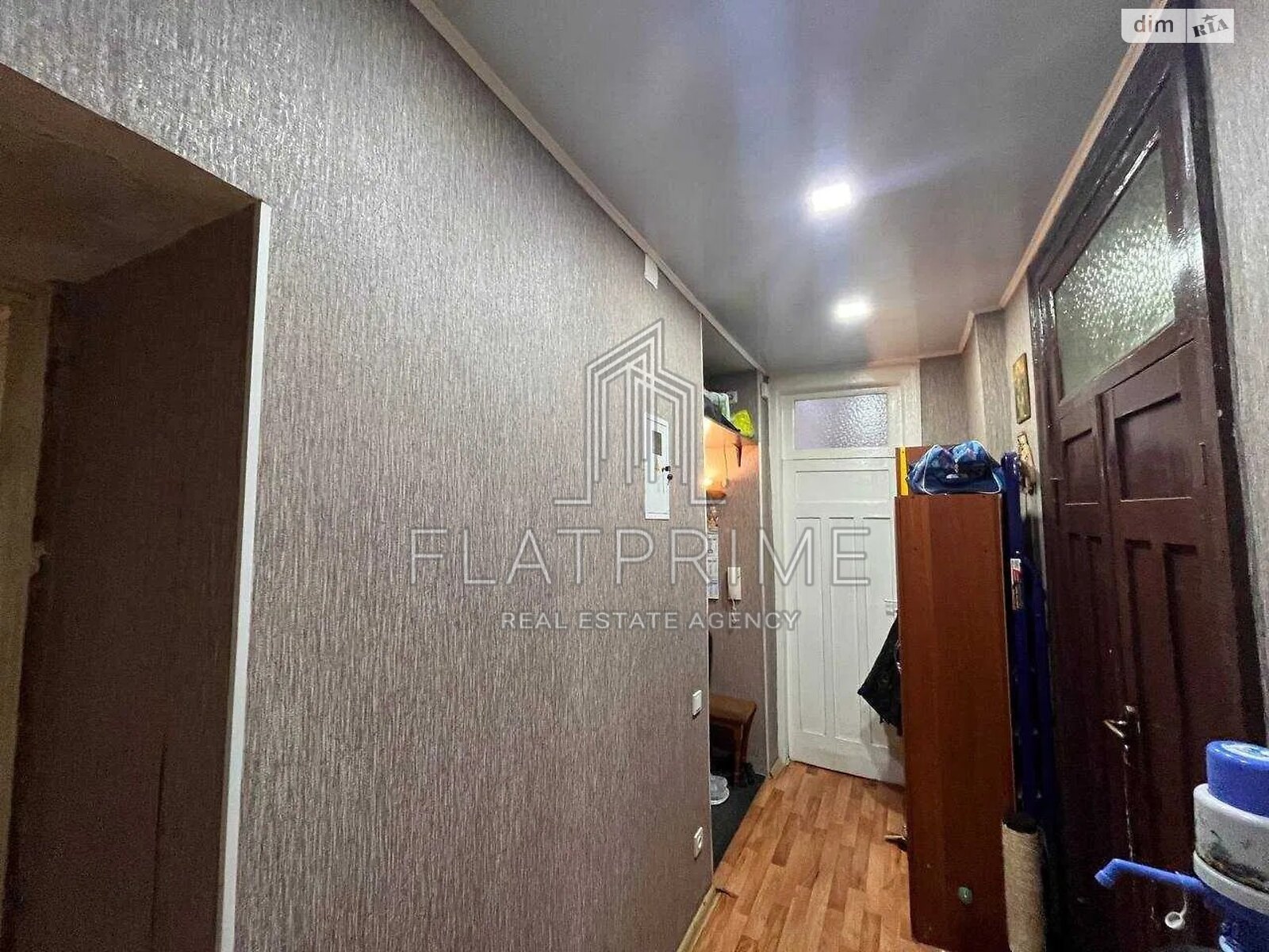 Продажа трехкомнатной квартиры в Киеве, на ул. Кирилловская, район Куреневка фото 1 Продажа трехкомнатной квартиры в Киеве, на ул. Кирилловская, район Куреневка фото 1