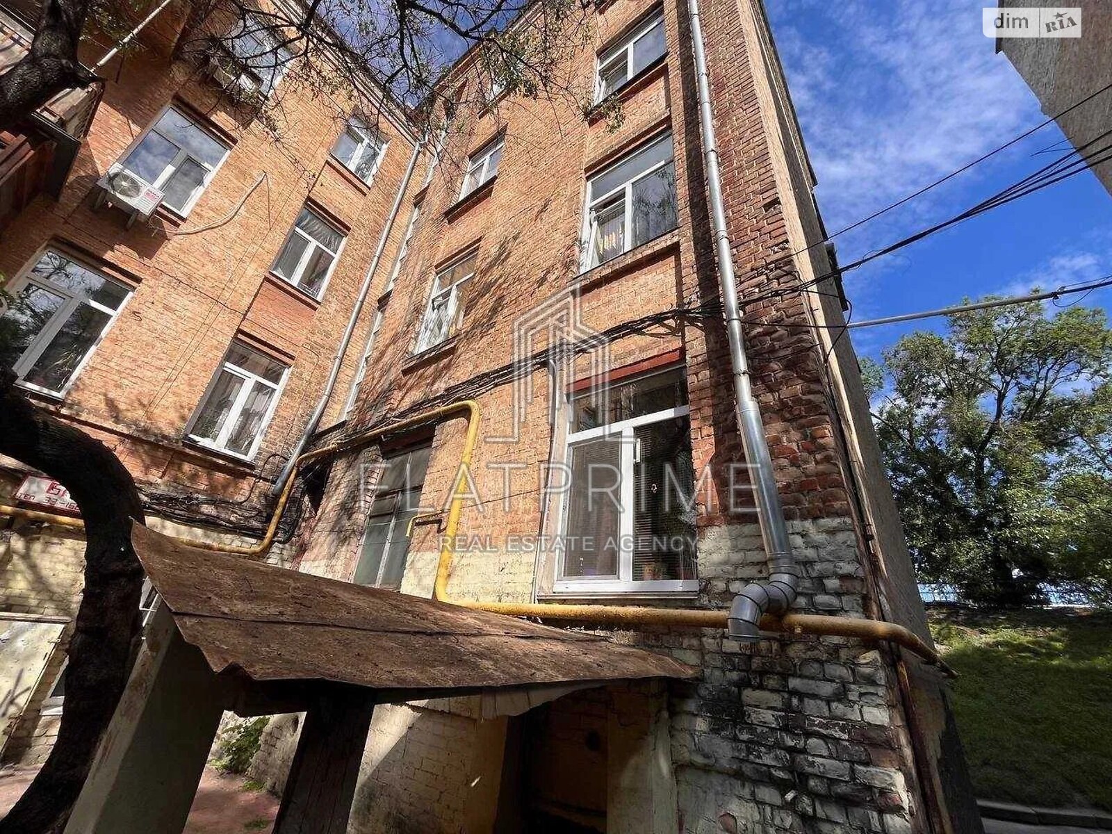 Продажа трехкомнатной квартиры в Киеве, на ул. Кирилловская, район Куреневка фото 1 Продажа трехкомнатной квартиры в Киеве, на ул. Кирилловская, район Куреневка фото 1
