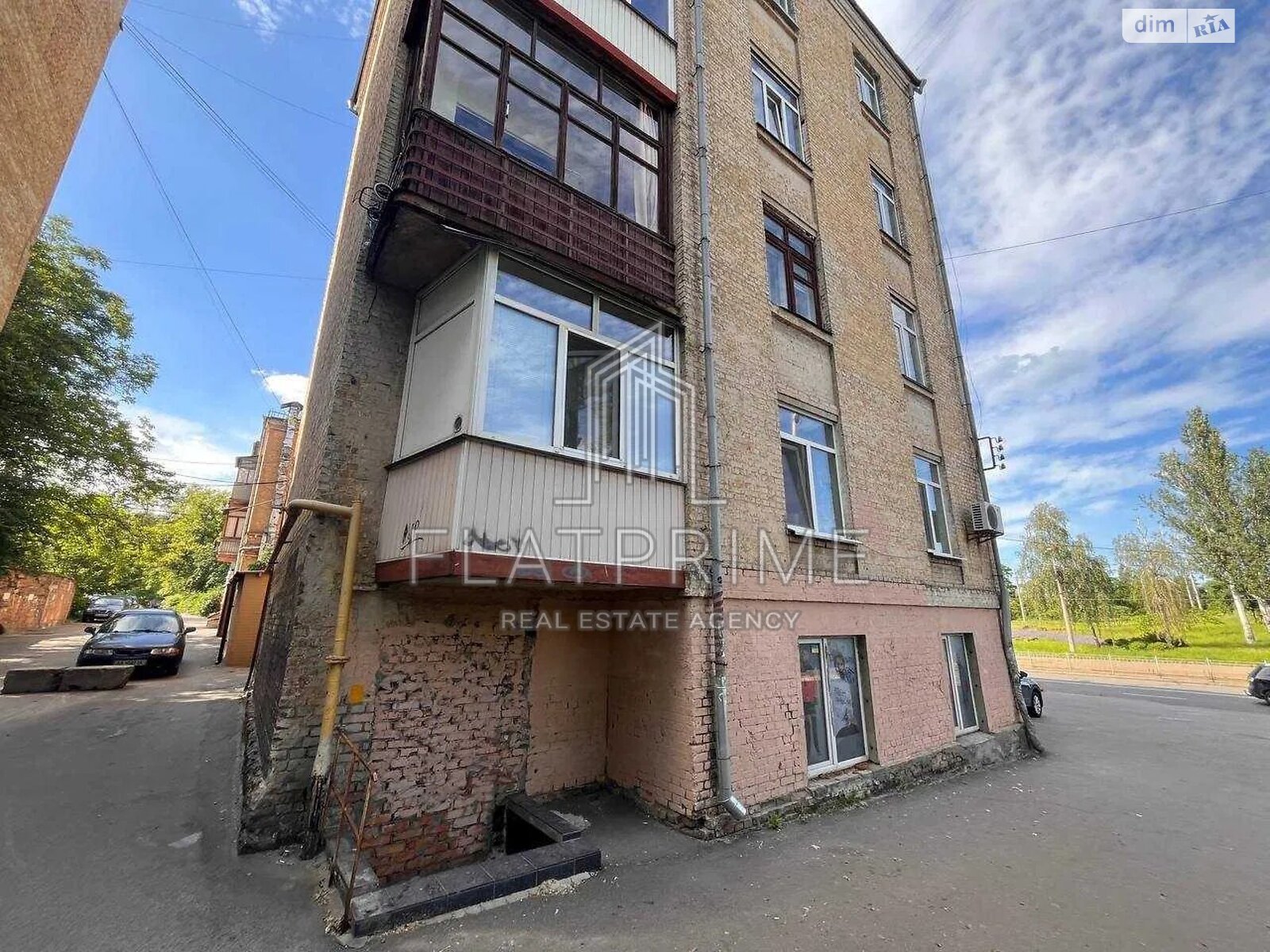 Продажа трехкомнатной квартиры в Киеве, на ул. Кирилловская, район Куреневка фото 1 Продажа трехкомнатной квартиры в Киеве, на ул. Кирилловская, район Куреневка фото 1