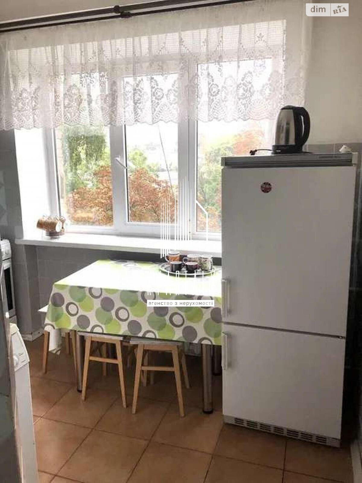 Продажа трехкомнатной квартиры в Киеве, на ул. Кириловская 131, район Куреневка фото 1 Продажа трехкомнатной квартиры в Киеве, на ул. Кириловская 131, район Куреневка фото 1