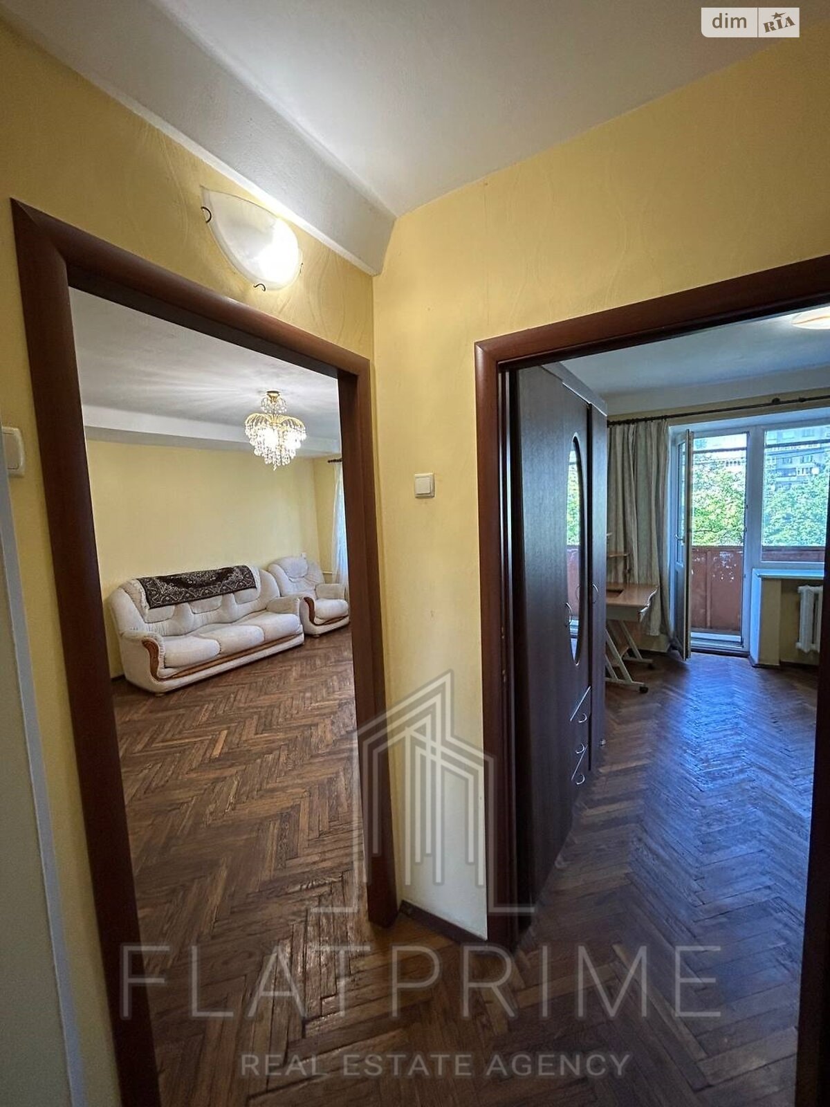 Продажа трехкомнатной квартиры в Киеве, на ул. Кириловская 131, район Куреневка фото 1 Продажа трехкомнатной квартиры в Киеве, на ул. Кириловская 131, район Куреневка фото 1