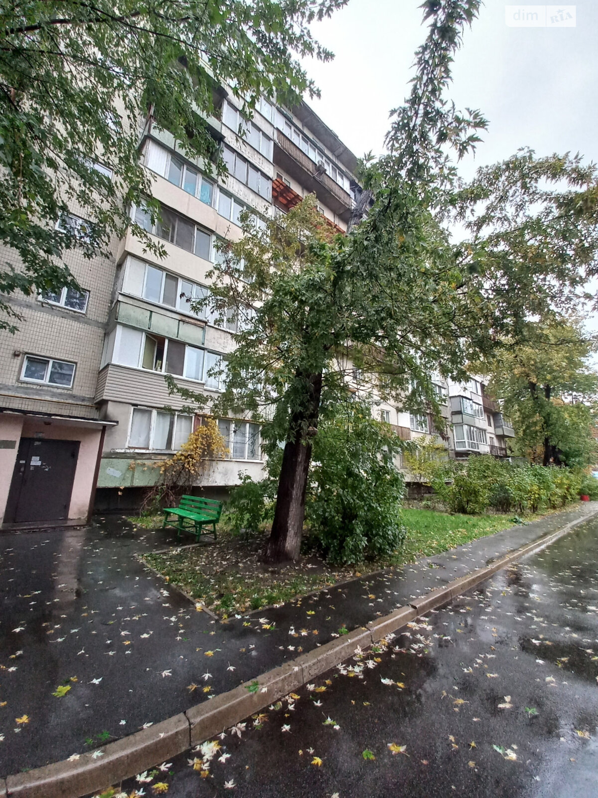Продажа двухкомнатной квартиры в Киеве, на ул. Братиславская 38, район Лесной Массив фото 1 Продажа двухкомнатной квартиры в Киеве, на ул. Братиславская 38, район Лесной Массив фото 1