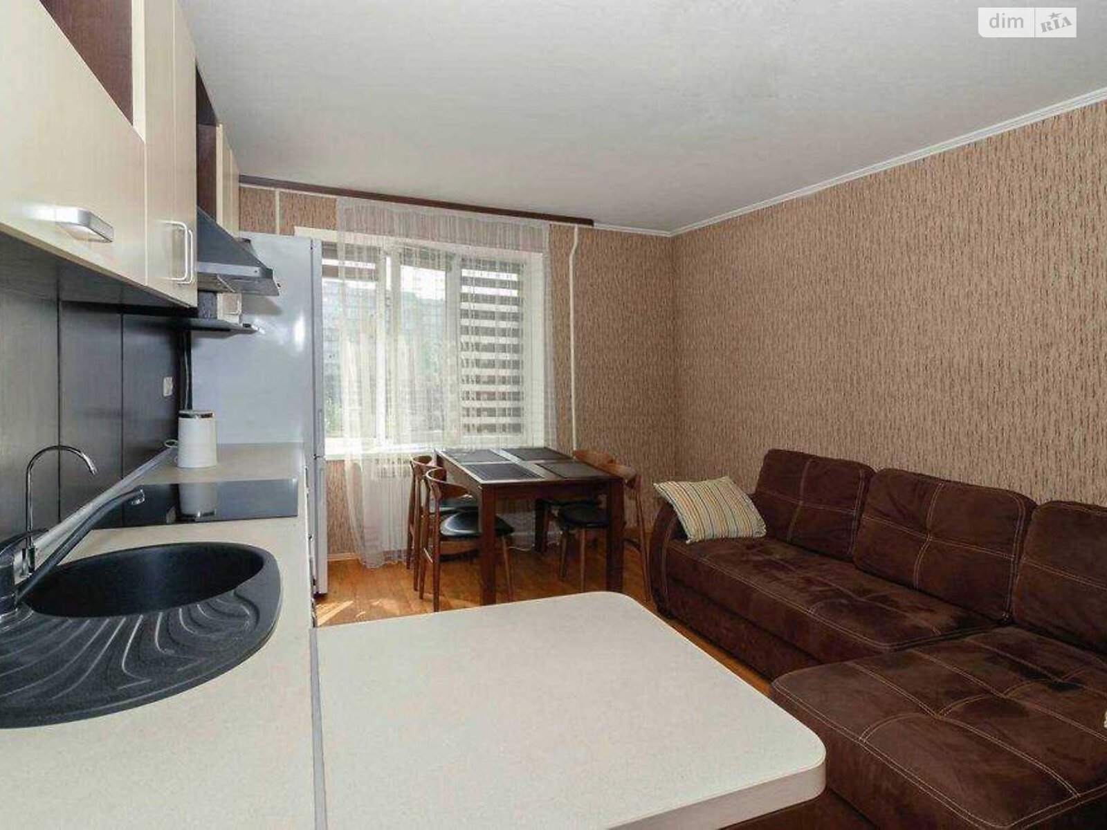 Продажа двухкомнатной квартиры в Киеве, на ул. Братиславская 7, район Лесной Массив фото 1 Продажа двухкомнатной квартиры в Киеве, на ул. Братиславская 7, район Лесной Массив фото 1