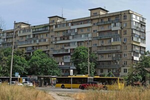 Продажа трехкомнатной квартиры в Киеве, на просп. Лесной 6, район Лесной Массив фото 2