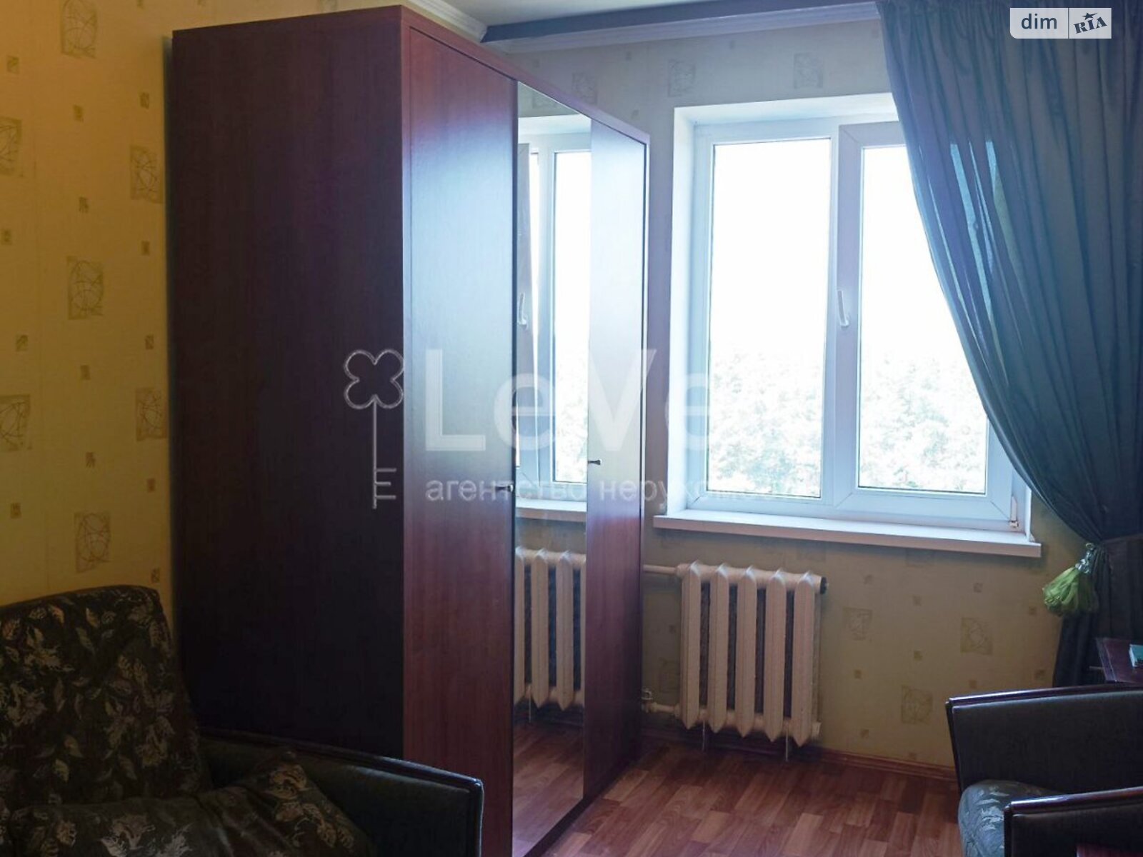 Продаж трикімнатної квартири в Києві, на вул. Космонавта Поповича 4, район Лісовий Масив фото 1 Продаж трикімнатної квартири в Києві, на вул. Космонавта Поповича 4, район Лісовий Масив фото 1