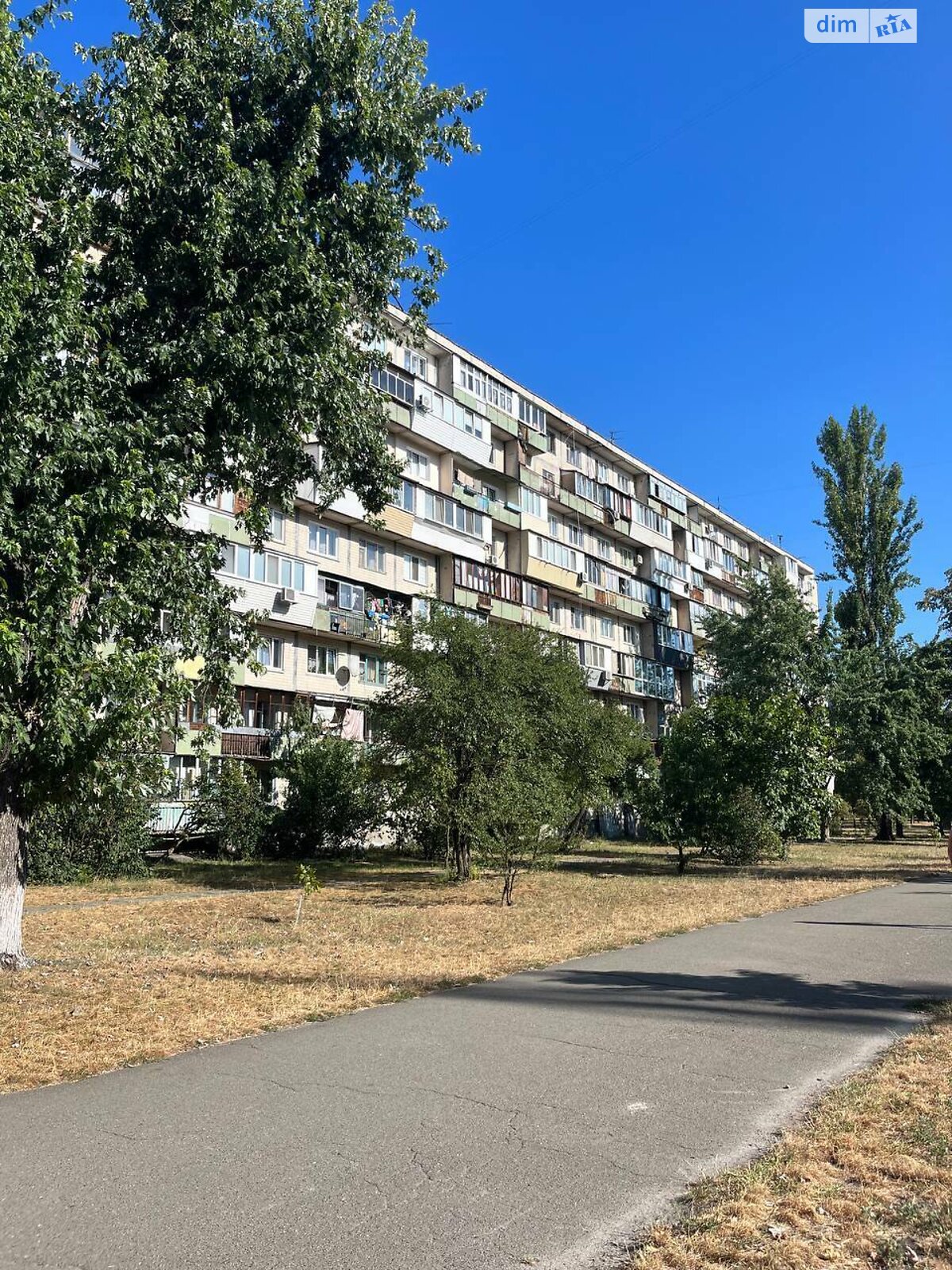 Продажа трехкомнатной квартиры в Киеве, на ул. Кубанской Украины 22, район Лесной Массив фото 1 Продажа трехкомнатной квартиры в Киеве, на ул. Кубанской Украины 22, район Лесной Массив фото 1