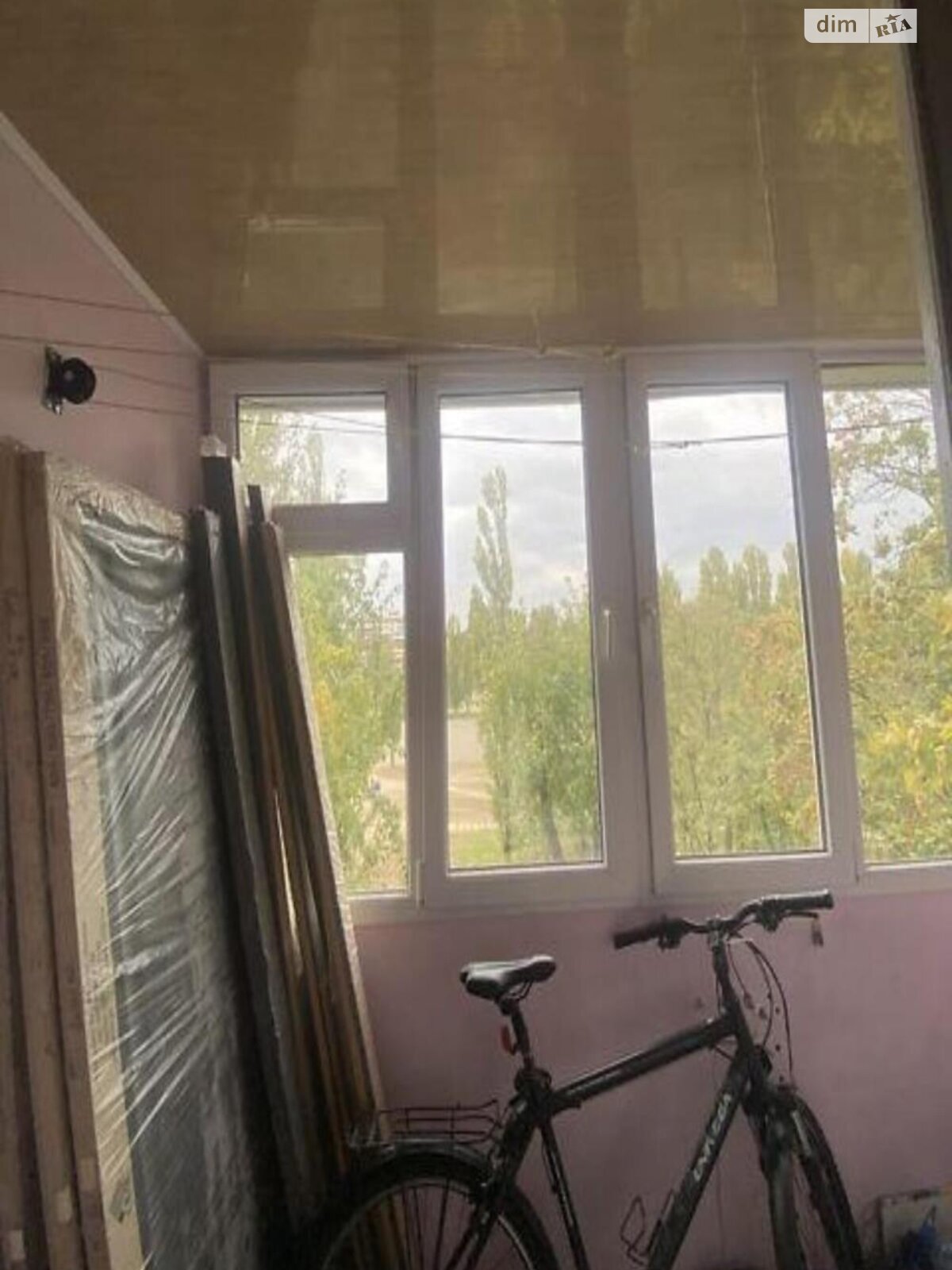 Продажа трехкомнатной квартиры в Киеве, на ул. Кубанской Украины 47А, район Лесной Массив фото 1 Продажа трехкомнатной квартиры в Киеве, на ул. Кубанской Украины 47А, район Лесной Массив фото 1