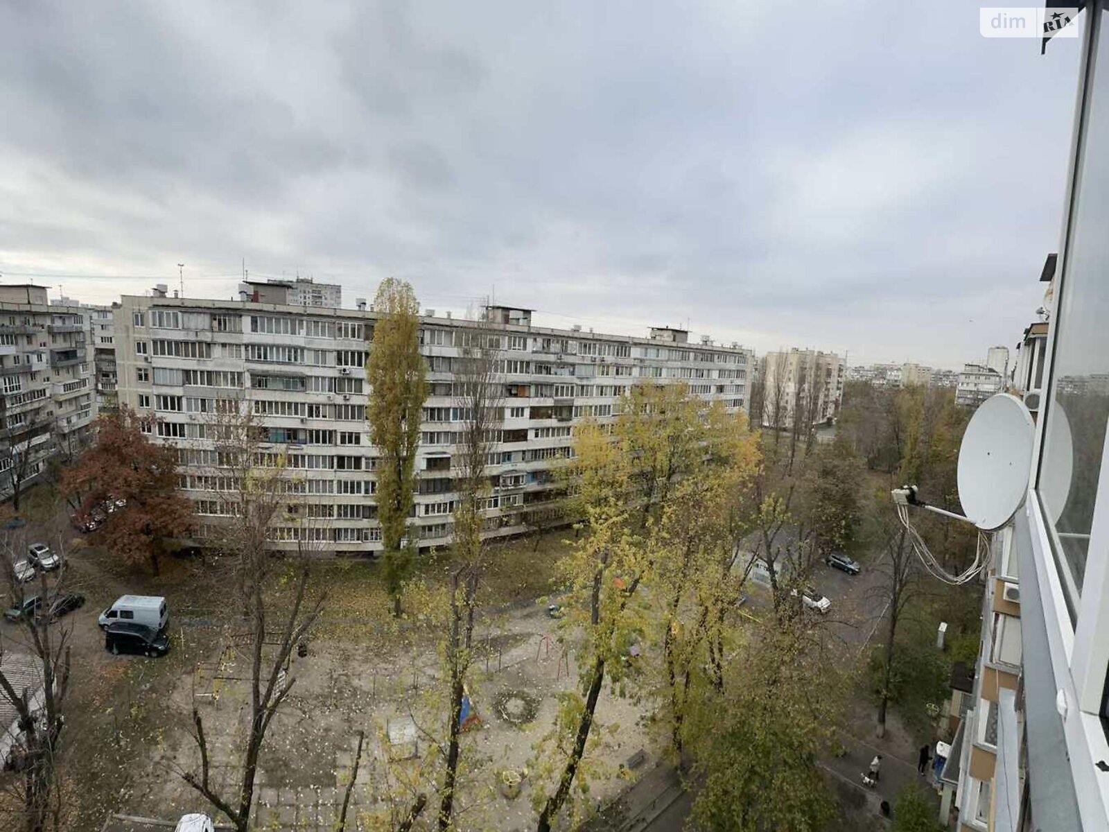 Продаж трикімнатної квартири в Києві, на вул. Кубанської України 37, район Лісовий Масив фото 1 Продаж трикімнатної квартири в Києві, на вул. Кубанської України 37, район Лісовий Масив фото 1