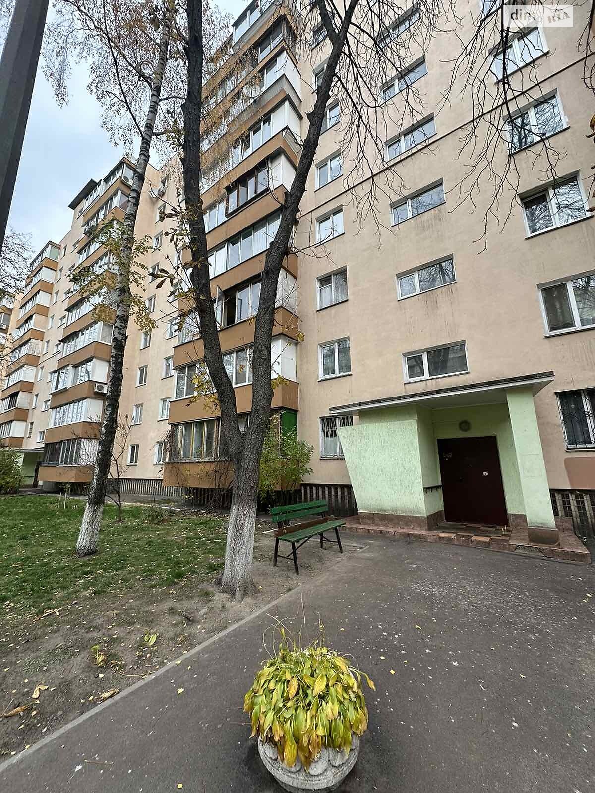 Продаж трикімнатної квартири в Києві, на вул. Кубанської України 37, район Лісовий Масив фото 1 Продаж трикімнатної квартири в Києві, на вул. Кубанської України 37, район Лісовий Масив фото 1