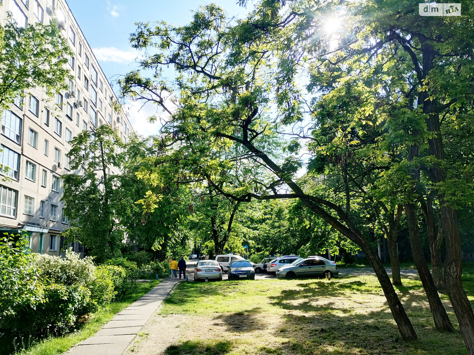 Продажа трехкомнатной квартиры в Киеве, на ул. Кубанской Украины 49, район Лесной Массив фото 1 Продажа трехкомнатной квартиры в Киеве, на ул. Кубанской Украины 49, район Лесной Массив фото 1