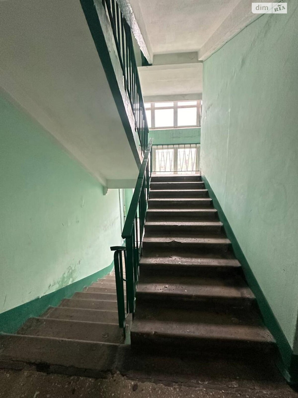Продажа трехкомнатной квартиры в Киеве, на ул. Милютенко 23, район Лесной Массив фото 1 Продажа трехкомнатной квартиры в Киеве, на ул. Милютенко 23, район Лесной Массив фото 1