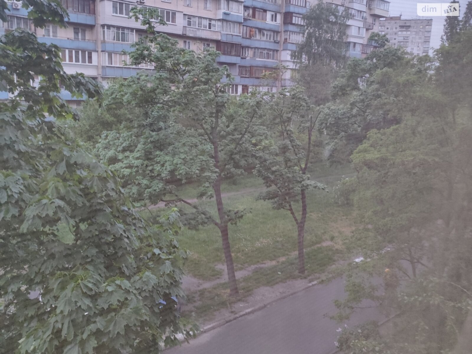 Продаж однокімнатної квартири в Києві, на вул. Мілютенка 11, район Лісовий Масив фото 1