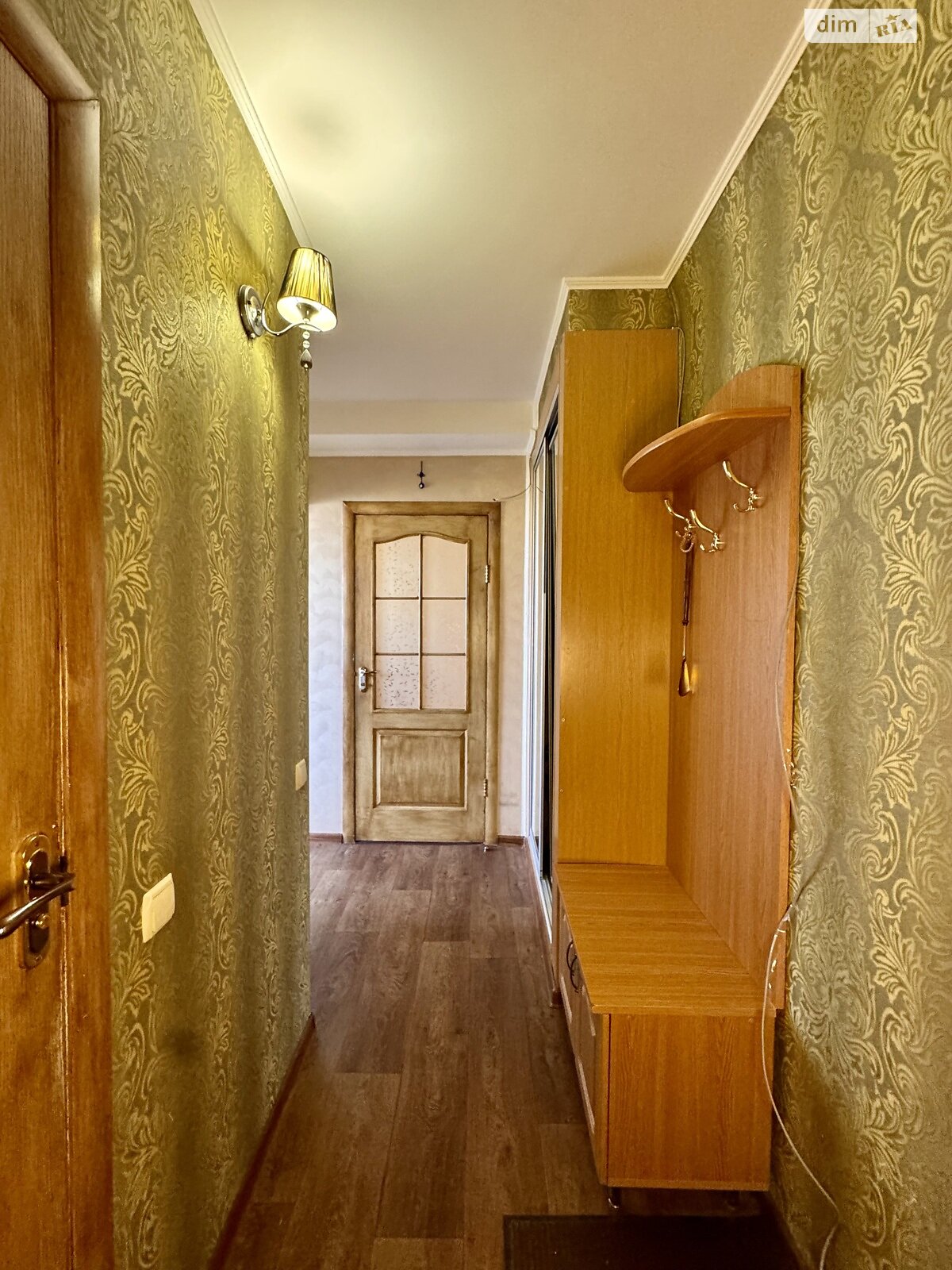 Продаж трикімнатної квартири в Києві, на вул. Мілютенка 28А, район Лісовий Масив фото 1 Продаж трикімнатної квартири в Києві, на вул. Мілютенка 28А, район Лісовий Масив фото 1