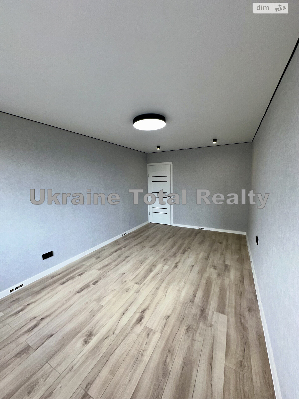Продажа однокомнатной квартиры в Киеве, на ул. Милютенко 42, район Лесной Массив фото 1 Продажа однокомнатной квартиры в Киеве, на ул. Милютенко 42, район Лесной Массив фото 1